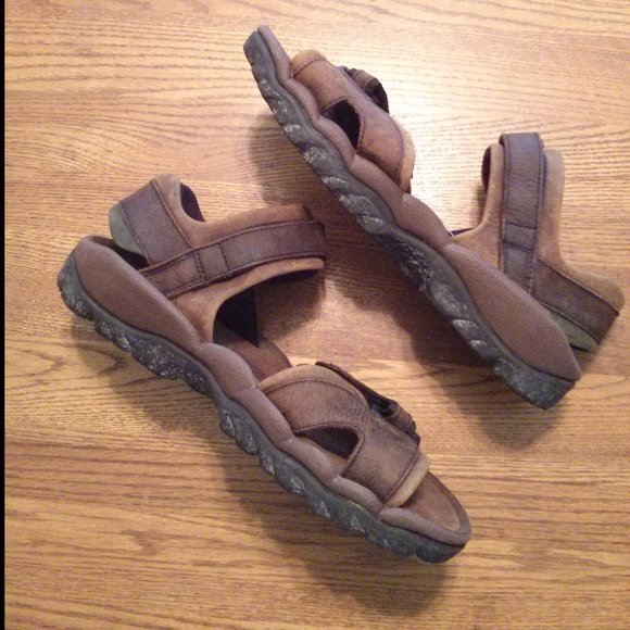 New Clarks Leather/Nubuck Trekking Sandals - Size 12 Summer Travel Outdoor main image 9